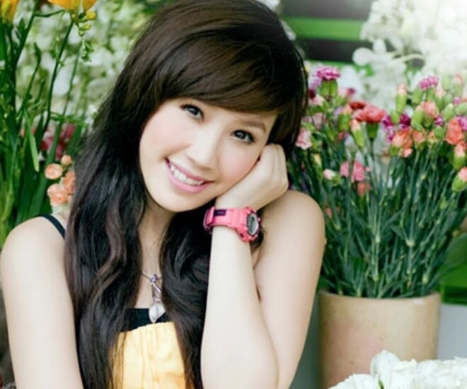 Chị gái bảo thy trẻ đẹp quyến rũ chẳng kém cô em nhưng không đam mê dấn thân showbiz - 1