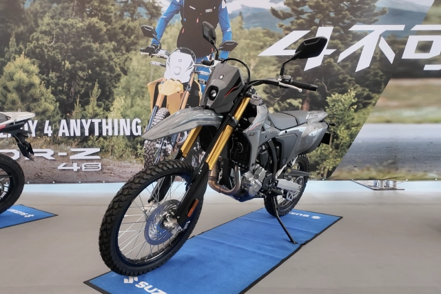 Chi tiết suzuki dr-z4 2025 huyền thoại 400cc hồi sinh với hai phiên bản cực chất - 3