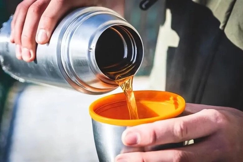 Chiếc cốc này hầu như nhà nào cũng có dùng quanh năm nhưng hiếm ai biết nó có thể biến nước nóng thành nước độc - 2