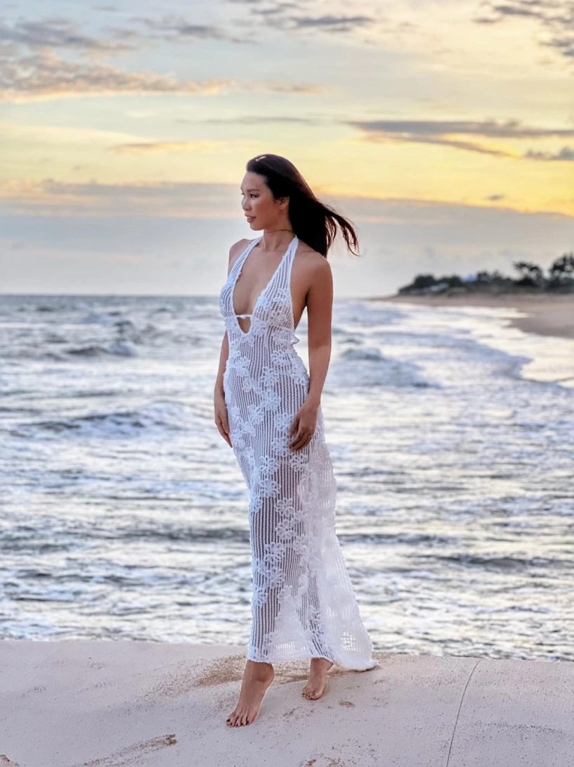Chọn váy áo du lịch tôn dáng như hà anh - 9