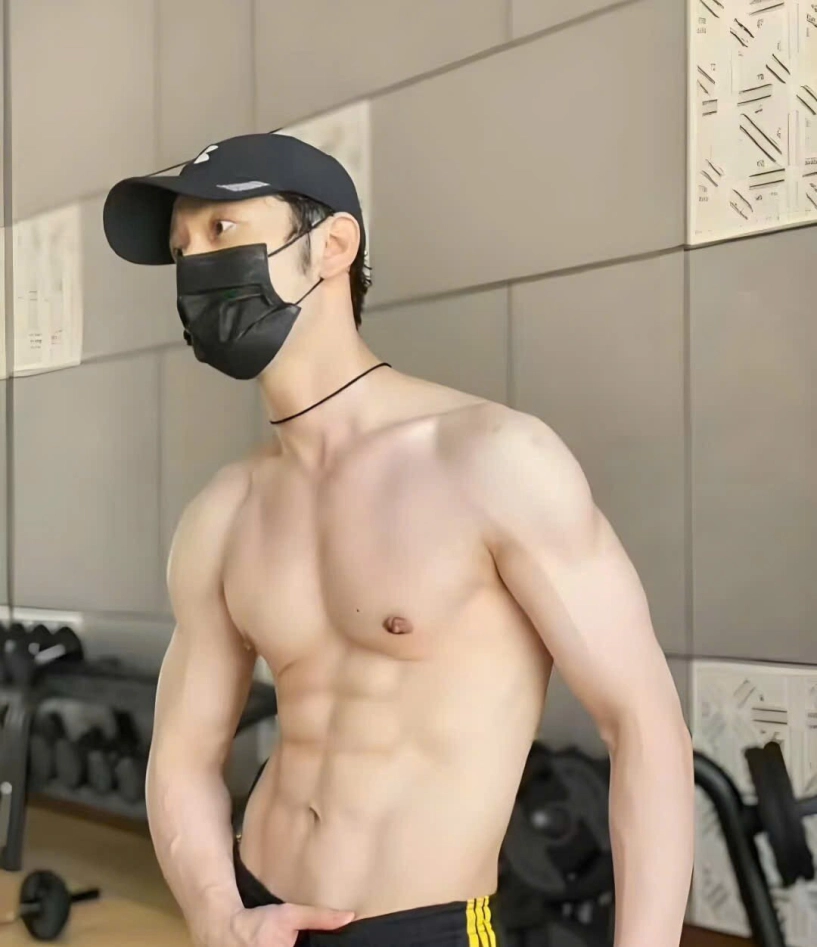 Chồng cũ angelababy từ bụng bia nay có tám múi nhờ chế độ giảm cân khó nhằn diện mạo bố bỉm hệt nam thần - 3