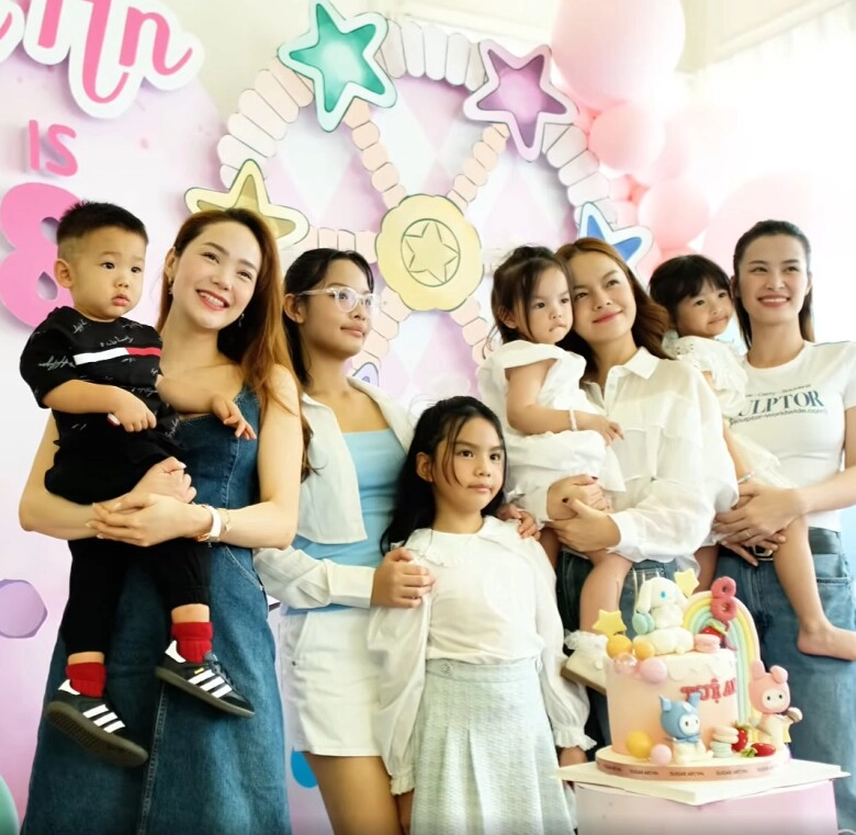 Chồng phạm quỳnh anh lăn xả hết mình trong tiệc sinh nhật con riêng của vợ là bố ấm áp của 3 tiểu công chúa - 3