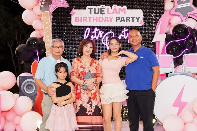 Vợ chồng sao việt ly hôn rồi vẫn gặp nhau như cơm bữa cặp được đẩy thuyền cặp sẵn sàng ngủ chung giường - 10