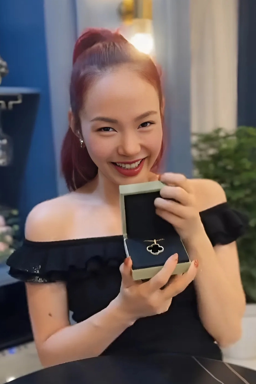 Chồng tặng trang sức 83 triệu đồng mừng sinh nhật minh hằng - 3