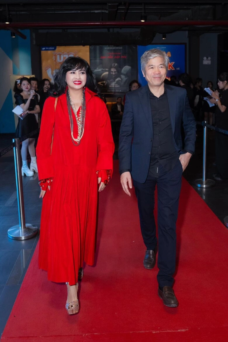 Chồng thanh lam đi quẩy với hội bạn toàn ngôi sao của vợ bác sĩ từng không quen ngành showbiz nay như hòa tan - 7