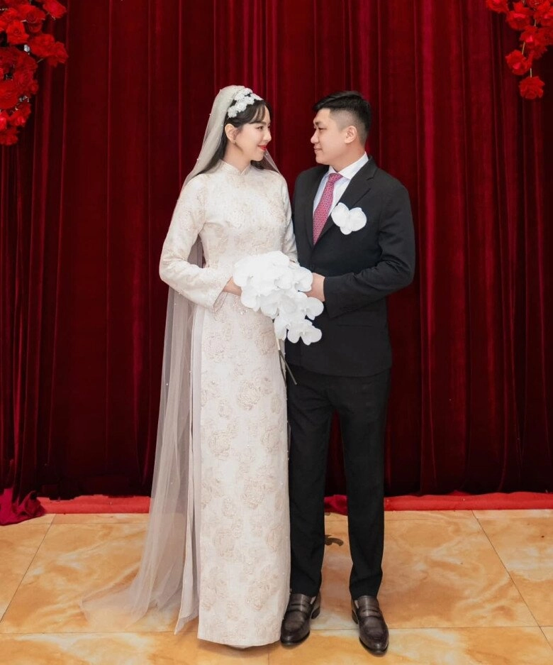 Chồng thiếu gia bắc giang của mc mai ngọc tươi rói nắm tay vợ không rời trong khoảnh khắc đón con trai đầu lòng - 6