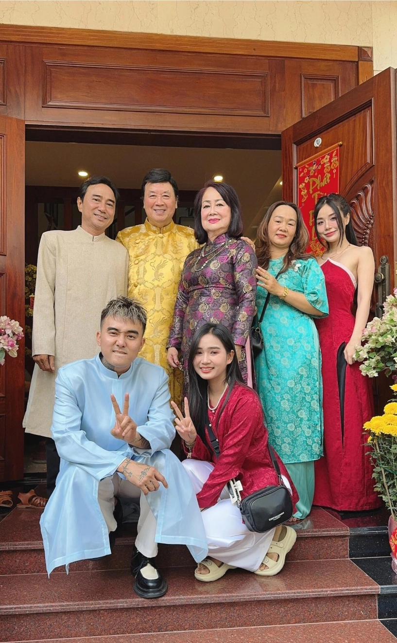 Cindy lư tự tay chọn đồ cho bố mẹ chồng trong hôn lễ với đạt g bị nói cưới lần 2 mà làm lớn - 6