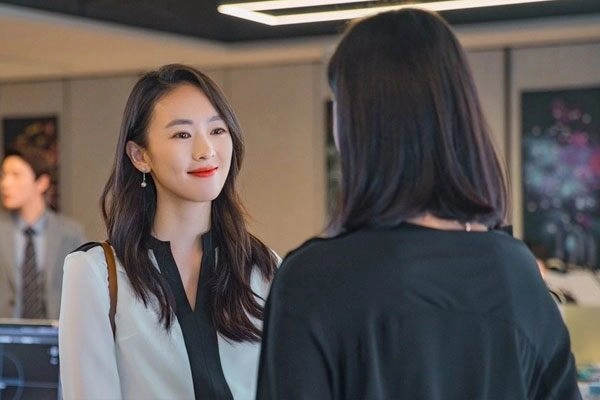 Có cô giúp việc con gái tối nào cũng ngủ sớm tôi nghi ngờ lén đặt camera biết lý do tôi tăng lương 20 triệutháng - 2