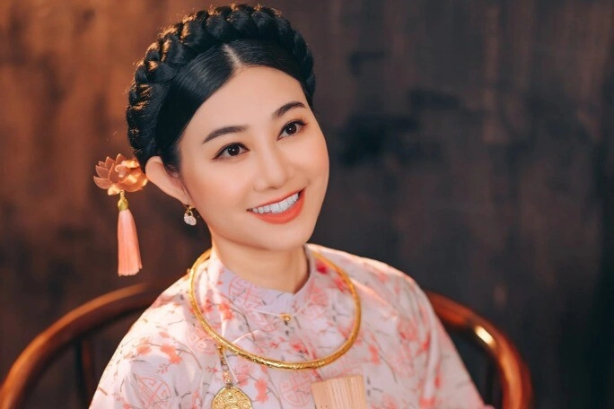 cô đào là nsnd nức tiếng giới cải lương đủ sức nuôi 3 con du học chồng vướng vòng lao lý vẫn chung thủy - 1
