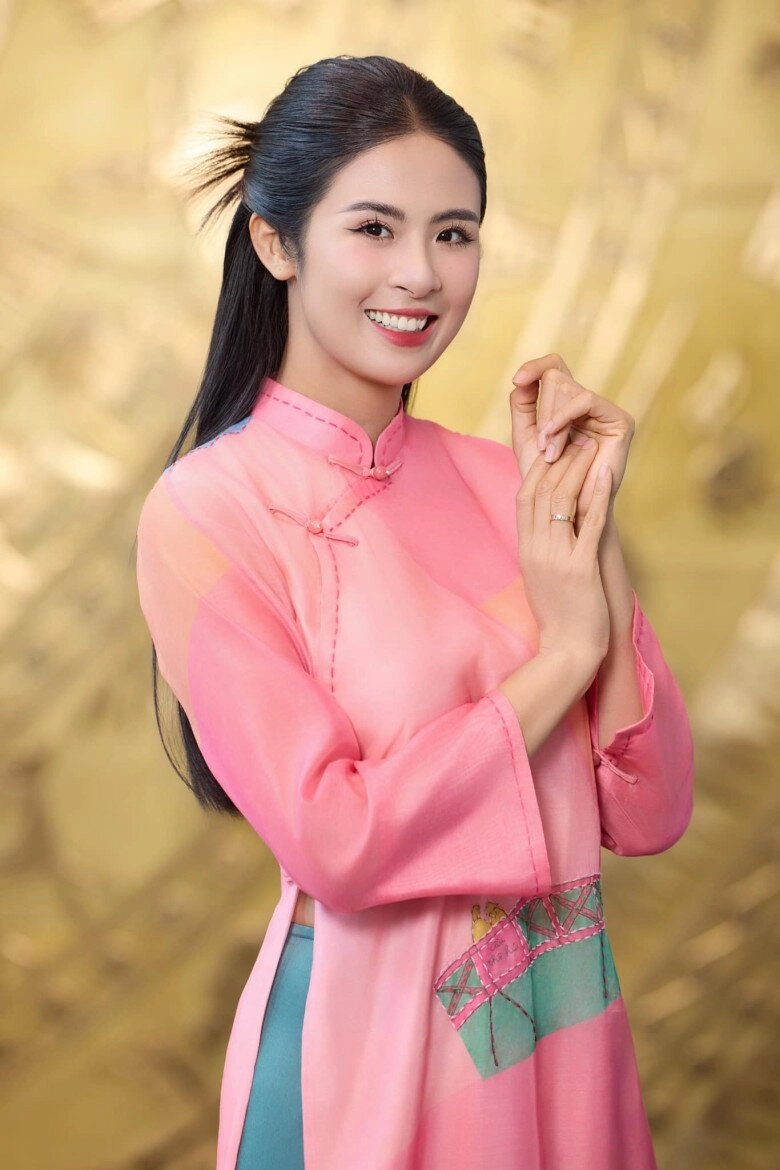 Có một hoa hậu chánh cung bằng tuổi bích phương nhưng diện mạo quá khác biệt - 7