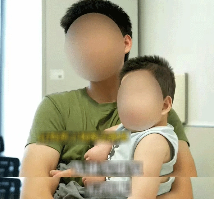 Con 1 tuổi bụ bẫm đáng yêu nhưng chưa thể ngồi bố mẹ đứng không vững khi nghe bác sĩ kết luận - 4