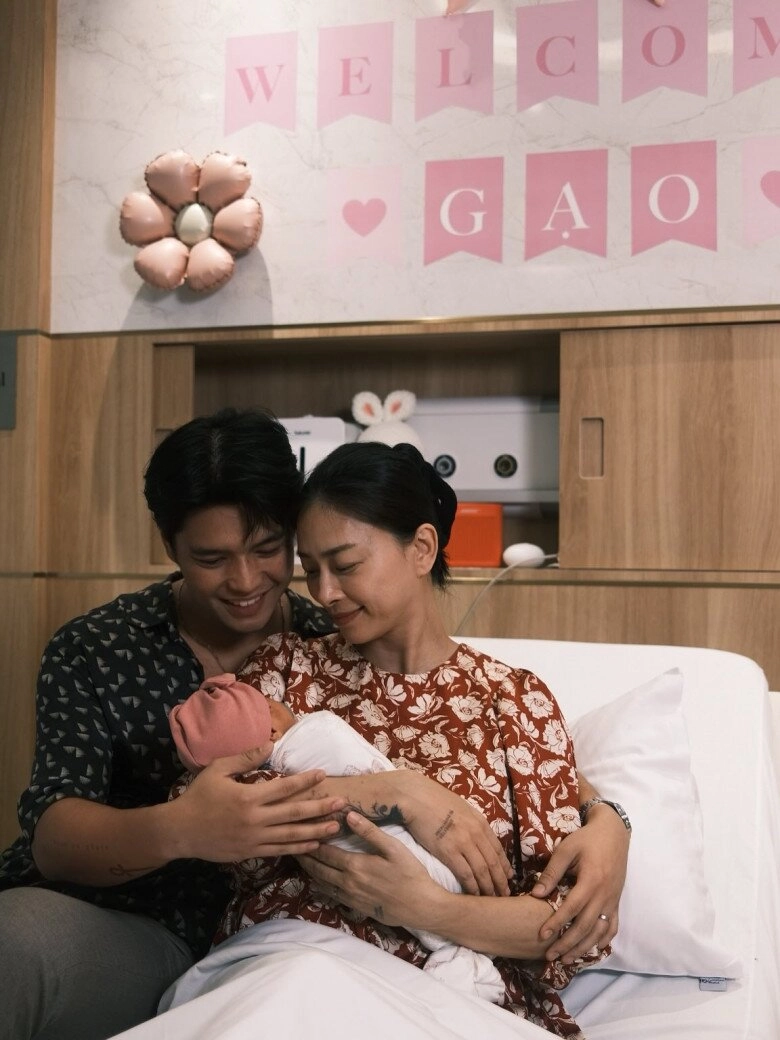 Con dâu đẻ được 3 ngày nhưng mẹ chồng ngô thanh vân vẫn không biết đến lúc nhìn thấy cháu nội mà ngỡ ngàng - 8