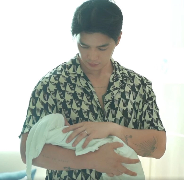 Con dâu đẻ được 3 ngày nhưng mẹ chồng ngô thanh vân vẫn không biết đến lúc nhìn thấy cháu nội mà ngỡ ngàng - 9