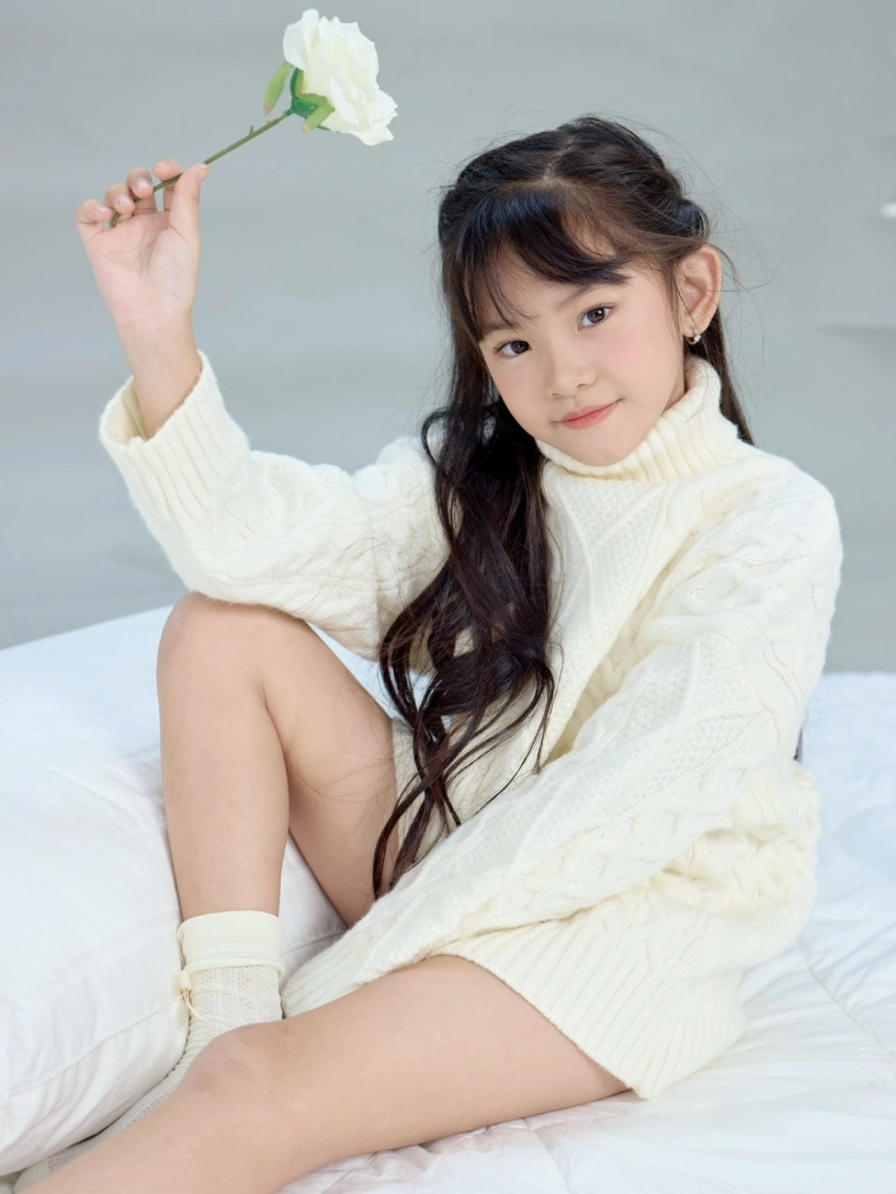 Con gái 8 tuổi xinh như búp bê của thành đạt - hải băng - 4