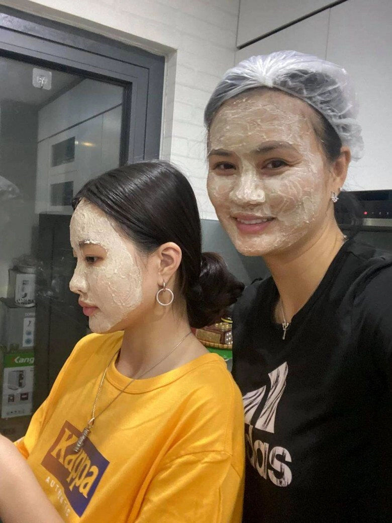 Con gái hoa khôi bóng chuyền kim huệ lấy hết nét đẹp của mẹ 13 tuổi cao gần 1m70 bắp tay rắn chắc mặt đẹp như hoa hậu - 16