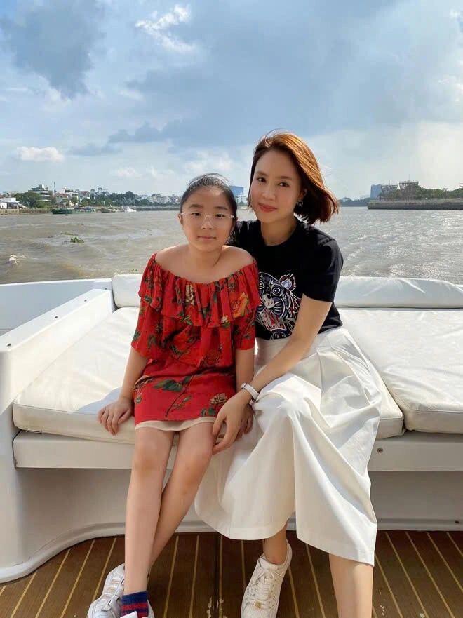 Con gái kín tiếng của các mỹ nhân vtv nhan sắc không thua kém mẹ ra đường bị nhận nhầm chị em - 15