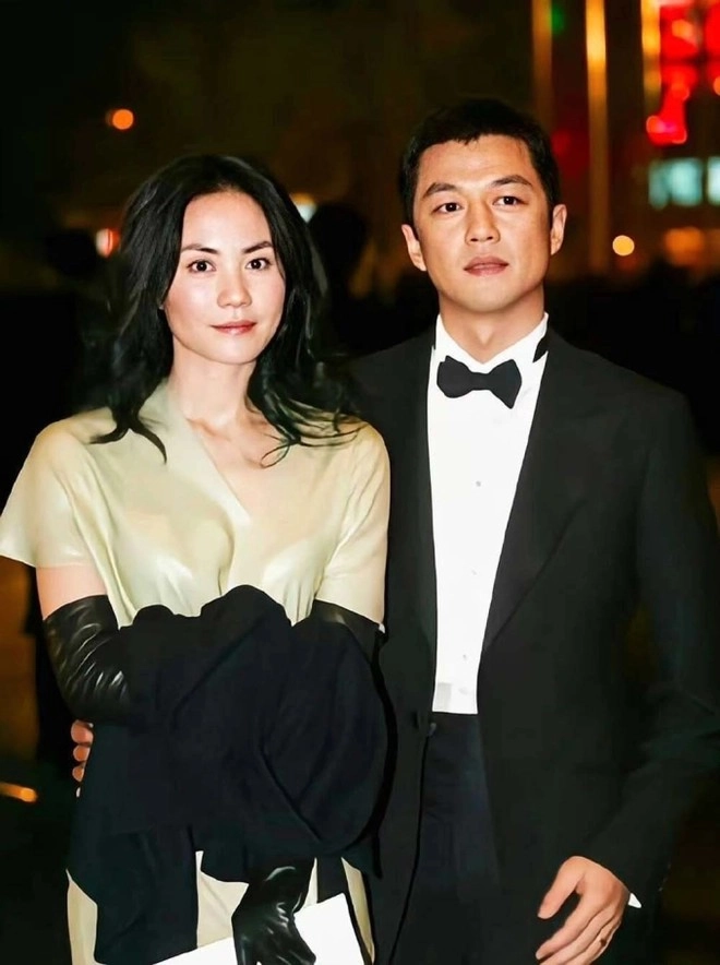 Con gái lý á bằng hoà thuận với vợ mới của bố 18 tuổi xinh như hoa nhưng lại bắt đầu hư - 6