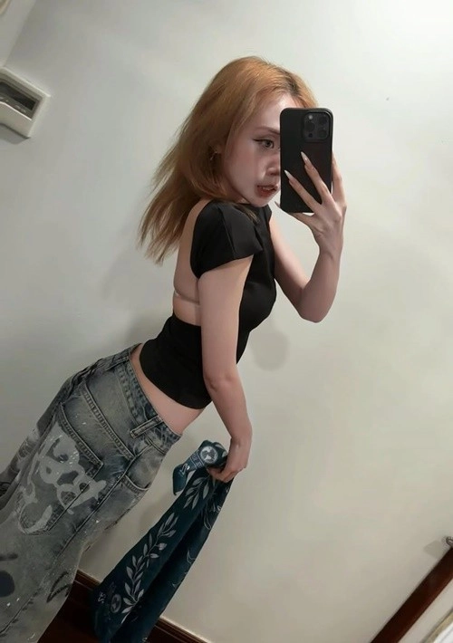 Con gái phương thanh ăn mặc táo bạo khi trưởng thành - 4