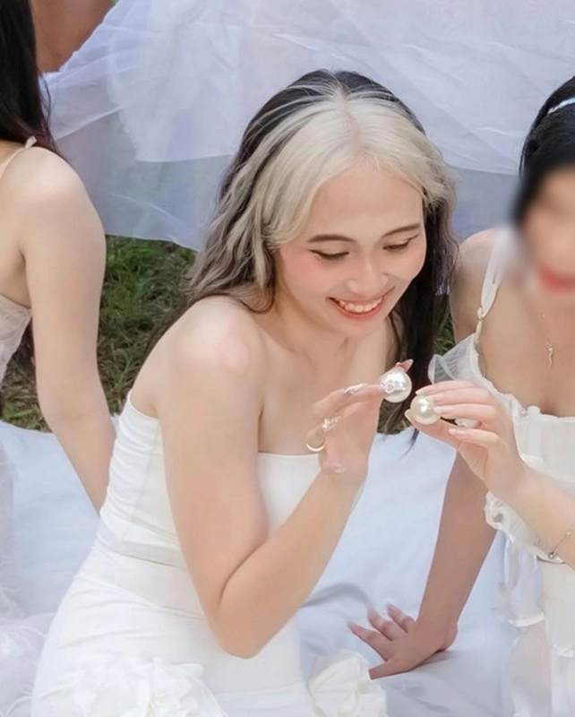 Con gái phương thanh ăn mặc táo bạo khi trưởng thành - 8