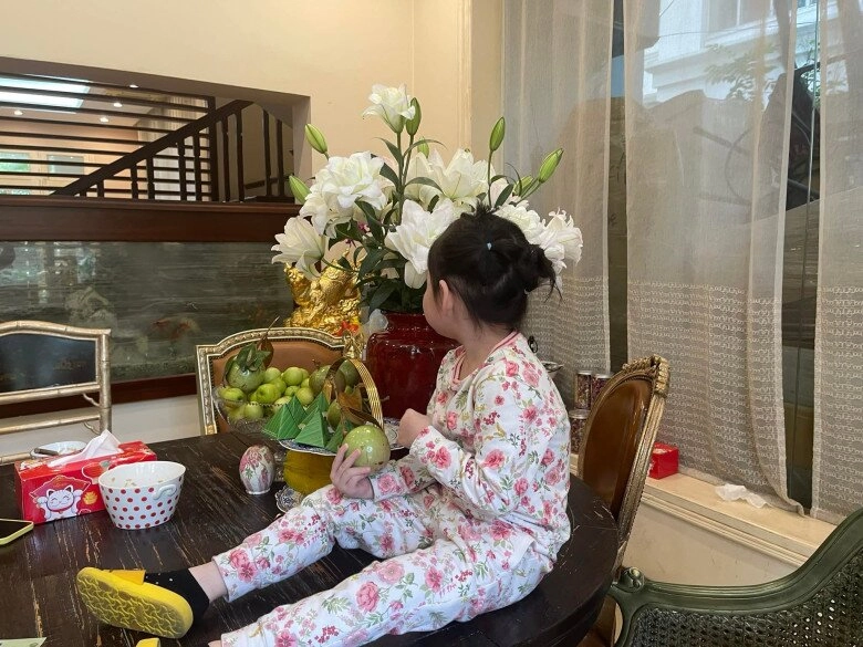 Con gái quách ngọc ngoan được mẹ phượng chanel gọi là gái miền tây lai miền bắc da trắng nõn nà nuôi chuẩn cành vàng - 6