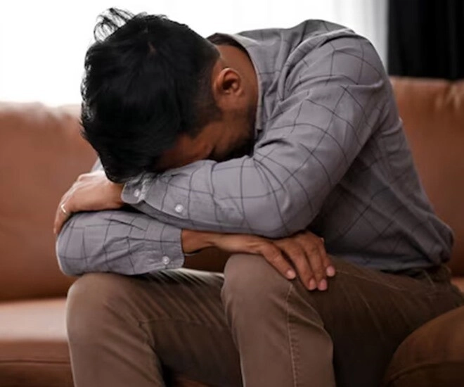 Con gái sốc khi biết bố yêu cô xuân hàng xóm liều lĩnh làm một việc khiến phụ huynh ân hận - 1