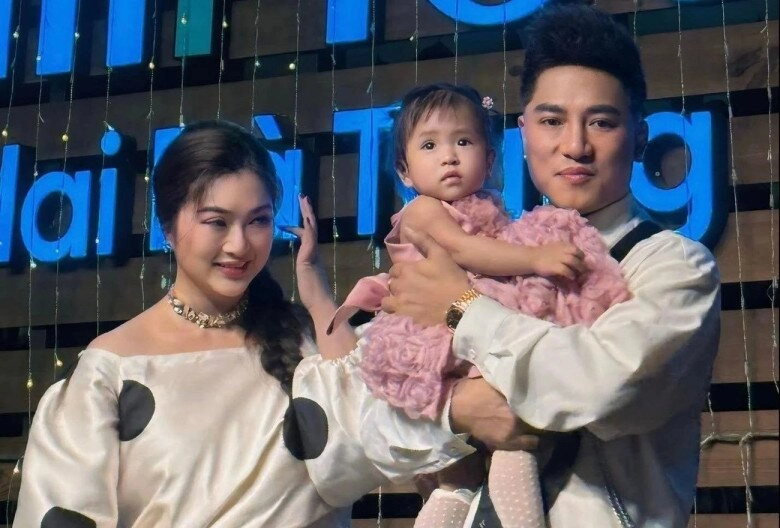 Con gái thanh trúc đẫm nước mắt khi chia tay bố châu khải phong ông xã nữ diễn viên không đeo nhẫn cưới - 5