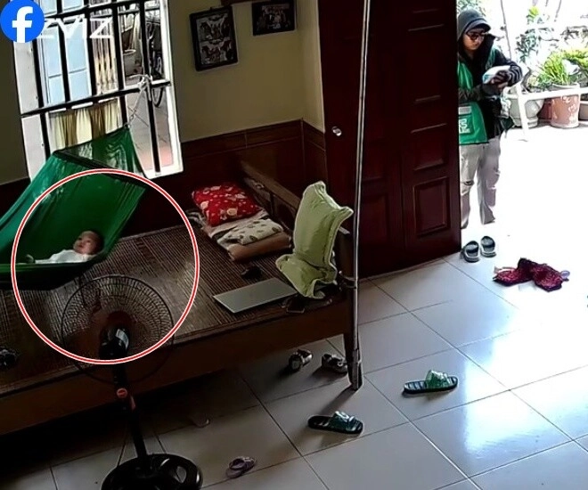 Con nằm một mình trên võng mẹ việt xem camera thì nghẹn ngào khi thấy hành động của shipper - 1