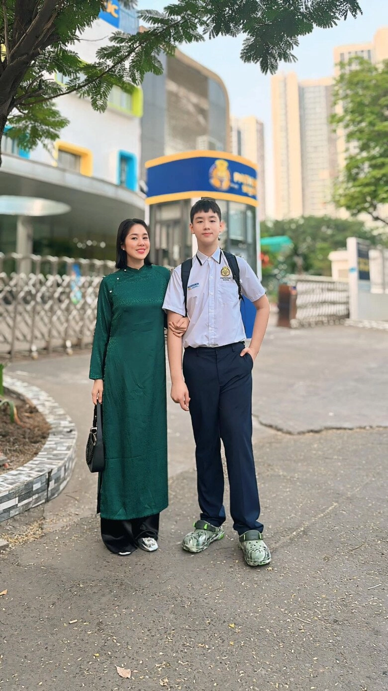 Con trai cao 1m8 của lê phương toát mồ hôi vào bếp đẹp chuẩn sao hàn lại diễn xuất đỉnh như mẹ - 3