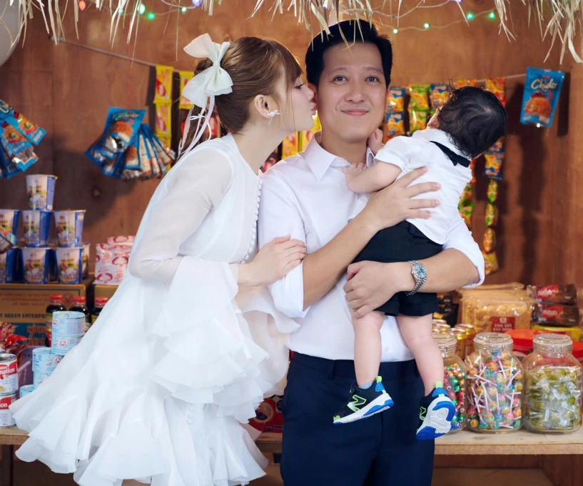 Con trai của nhã phương mới hơn 1 tuổi đã phá nhà phá cửa khiến mẹ muốn khùng trường giang lộ giọng nói cưng chiều vợ - 3