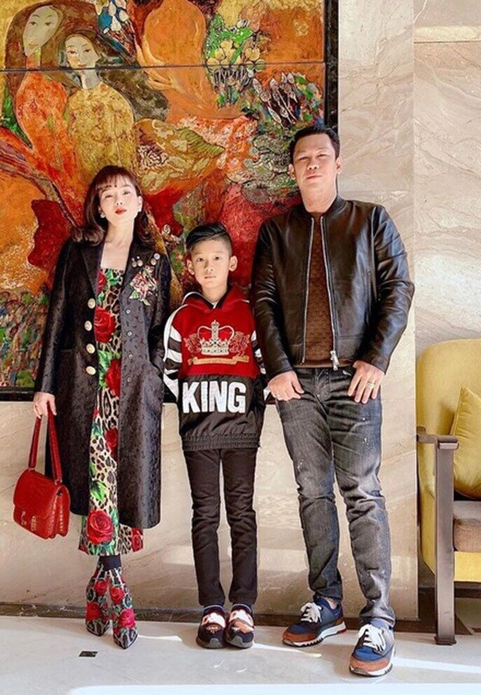 Con trai lệ quyên tụ họp cùng anh trai chung nửa huyết thống 14 tuổi đã có khí chất chững chạc hệt bố đại gia - 3