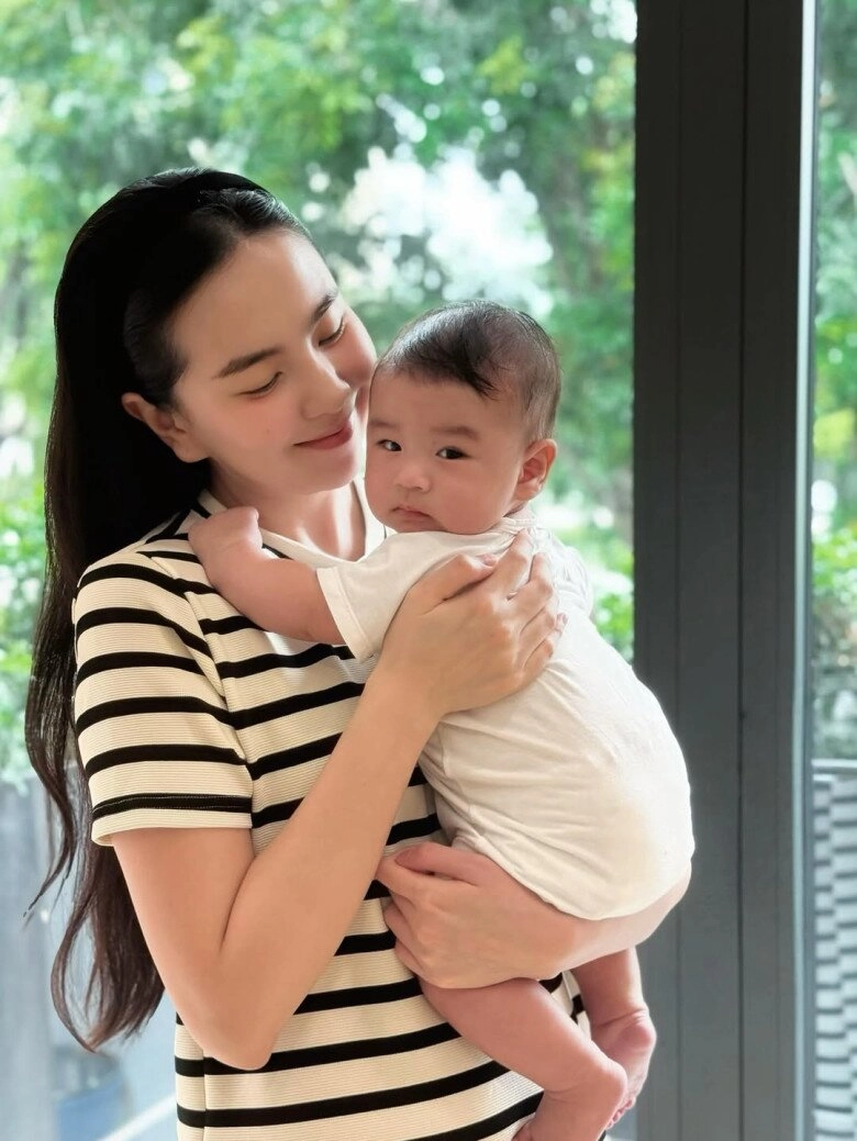 Con trai mai ngọc được khen có phúc tướng sau này làm giám đốc nét mặt nghiêm nghị chuẩn con nhà nòi - 2