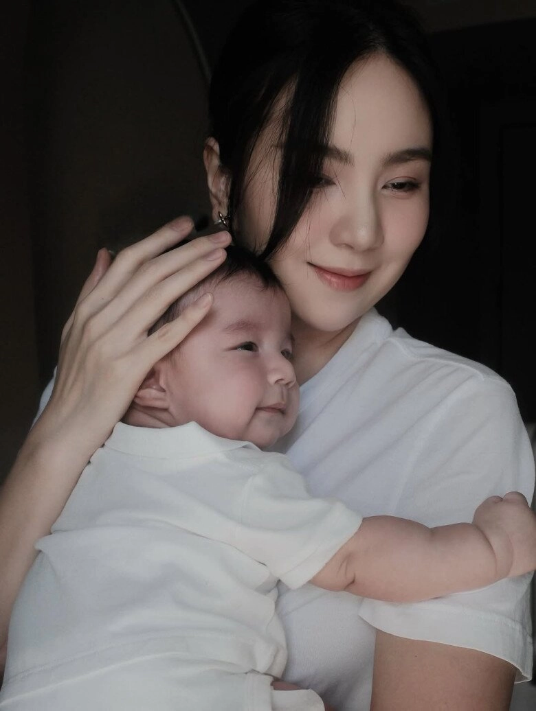 Con trai mai ngọc được khen có phúc tướng sau này làm giám đốc nét mặt nghiêm nghị chuẩn con nhà nòi - 9