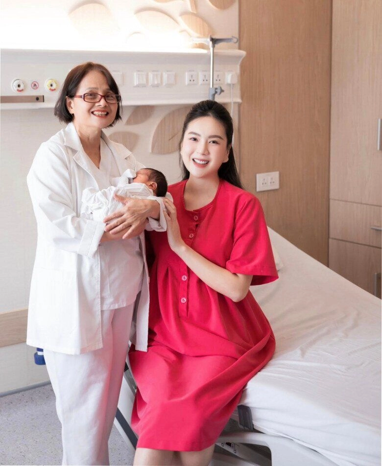 Con trai mai ngọc được khen có phúc tướng sau này làm giám đốc nét mặt nghiêm nghị chuẩn con nhà nòi - 12