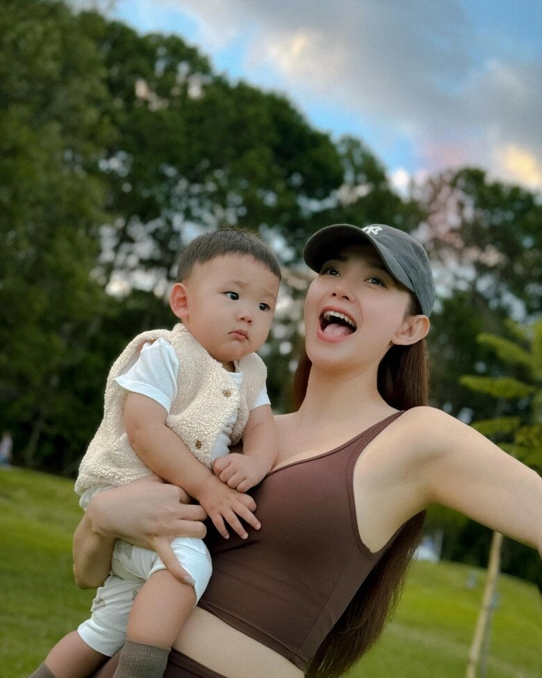 Con trai minh hằng sống theo nếp quân đội ngoan ngoãn trong giấc ngủ khiến mẹ cưng chiều - 3