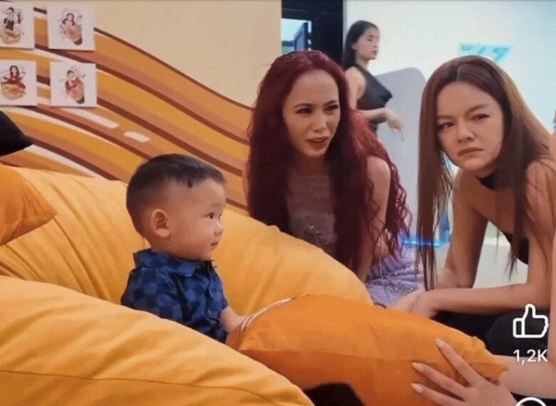 Con trai minh hằng sống theo nếp quân đội ngoan ngoãn trong giấc ngủ khiến mẹ cưng chiều - 5