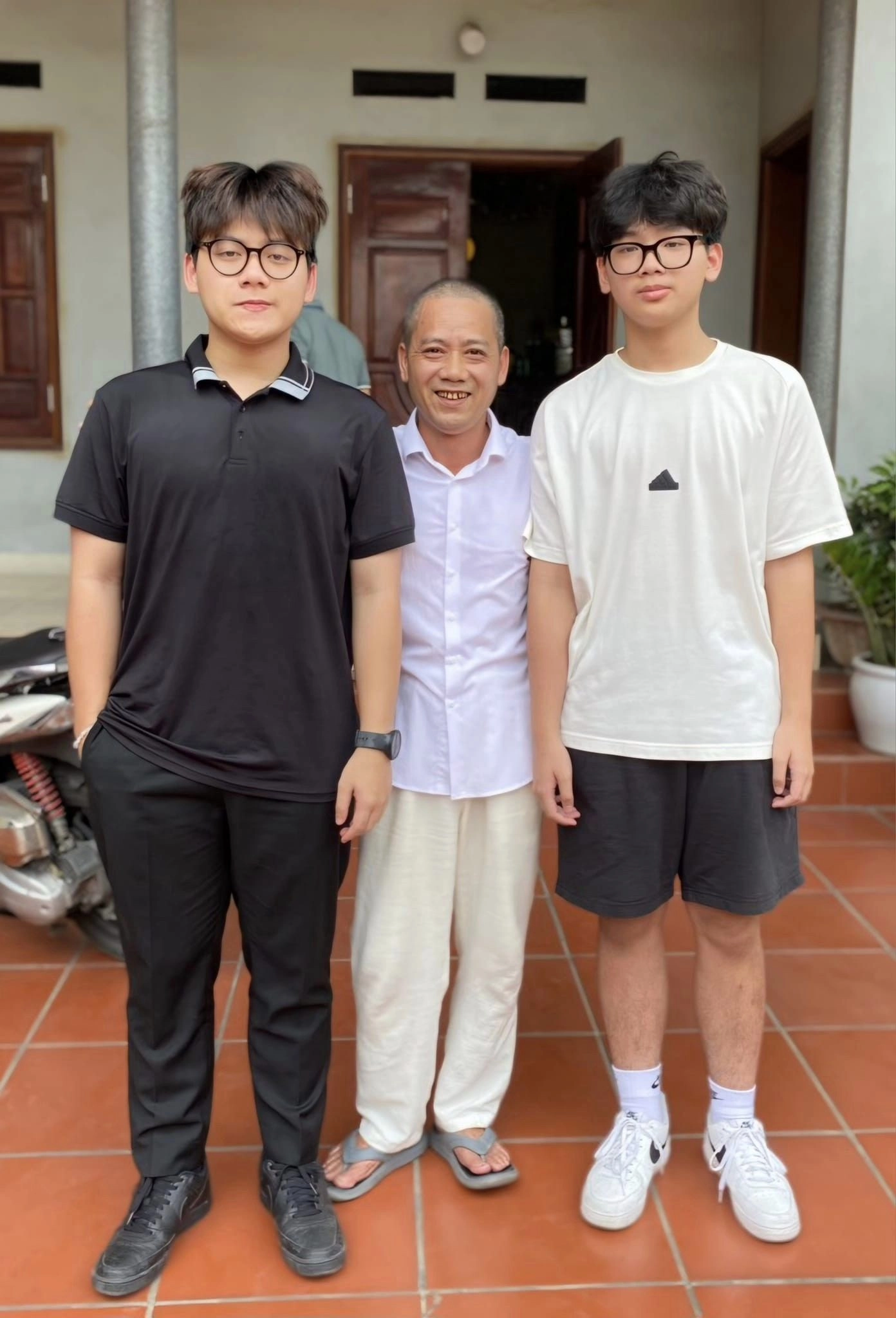 Con trai nsnd trần nhượng lấy vợ từng thi hoa hậu việt nam là ai - 13