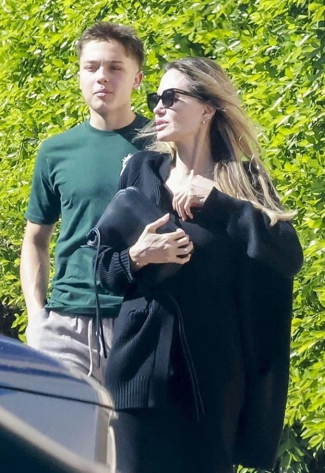 Con trai ruột duy nhất của angelina jolie giáng đòn kết liễu mọi hy vọng của brad pitt - 7