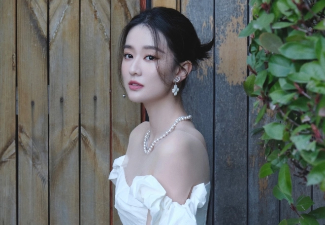 công chúa thượng hải lén lấy chồng là thiếu gia nghìn tỷ giờ mặt quê mùa chẳng ai nhận ra - 8