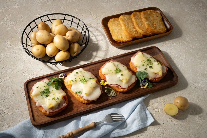 Công thức sáng tạo để làm món bánh pizza khoai tây mỹ giăm bông và dứa ngon hết ý - 2