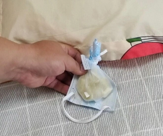 Cứ đến hè là mẹ chồng nhỏ ít dầu gió lên tỏi tôi học theo và kết quả không ngờ - 5