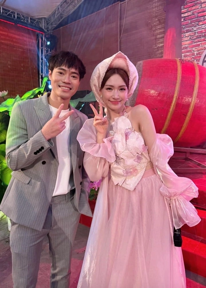 Cùng 30 tuổi hòa minzy thời tới cản không nổi hậu chia tay thiếu gia quỳnh kool bị nói mỗi hôm ở 1 nhà khác nhau - 6