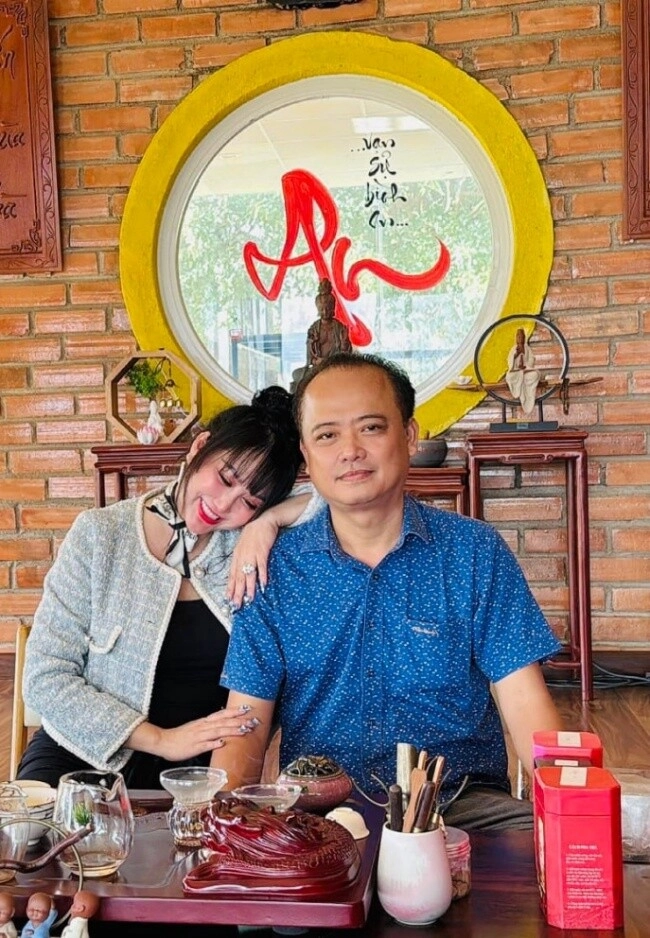 Cùng 43 tuổi và trắc trở tình duyên kim hiền bỏ hào quang theo chồng sang mỹ phi thanh vân được chiều như công chúa - 15