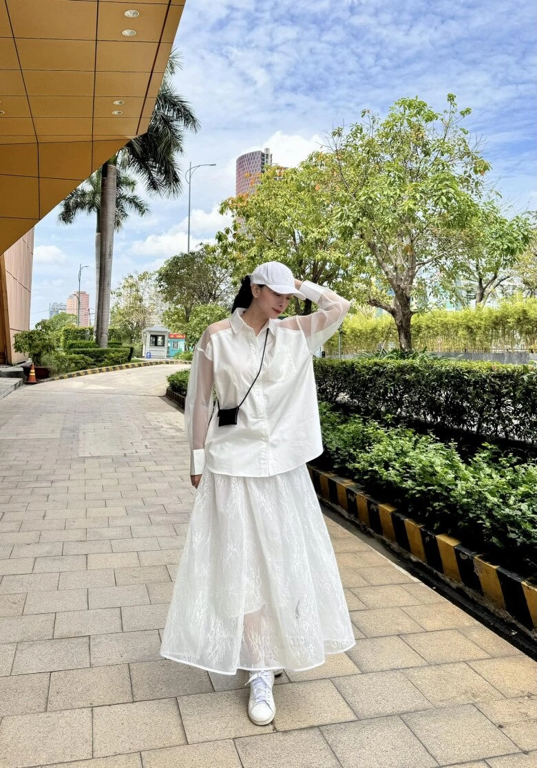 Cùng 46 tuổi và bỏ chục tỷ làm phim ngô thanh vân mong con với chồng trẻ mai thu huyền có ái nữ tốt nghiệp ở mỹ - 3