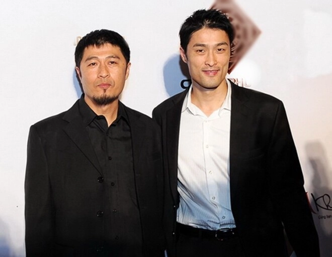 Cùng 51 tuổi johnny trí nguyễn vẫn cô đơn có con gái xinh như hoa hậu thái hòa sống bình dị bên vợ trẻ - 3