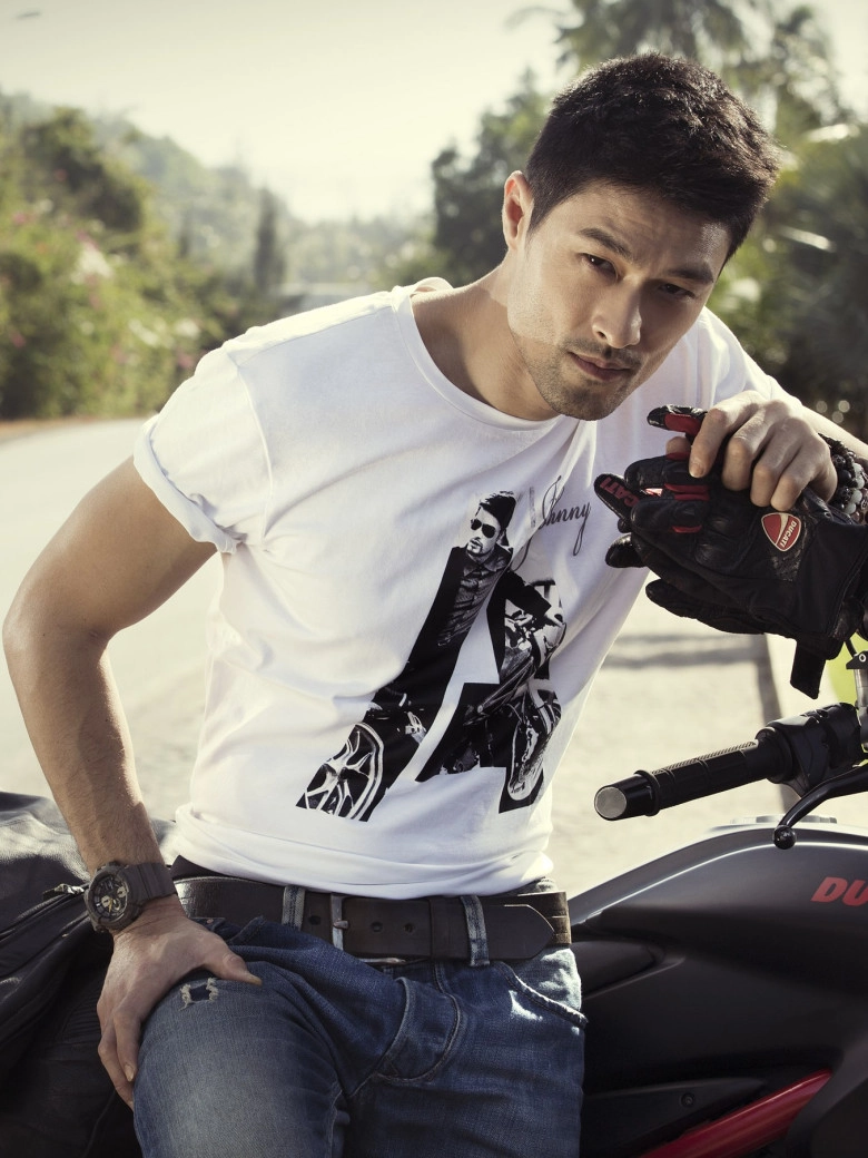 Cùng 51 tuổi johnny trí nguyễn vẫn cô đơn có con gái xinh như hoa hậu thái hòa sống bình dị bên vợ trẻ - 6