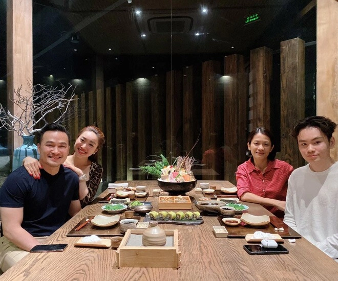 Cùng 52 tuổi chi bảo về hưu trong biệt thự 1600m2 nsnd công lý tái sinh nhờ bà xã kém 15 tuổi - 1