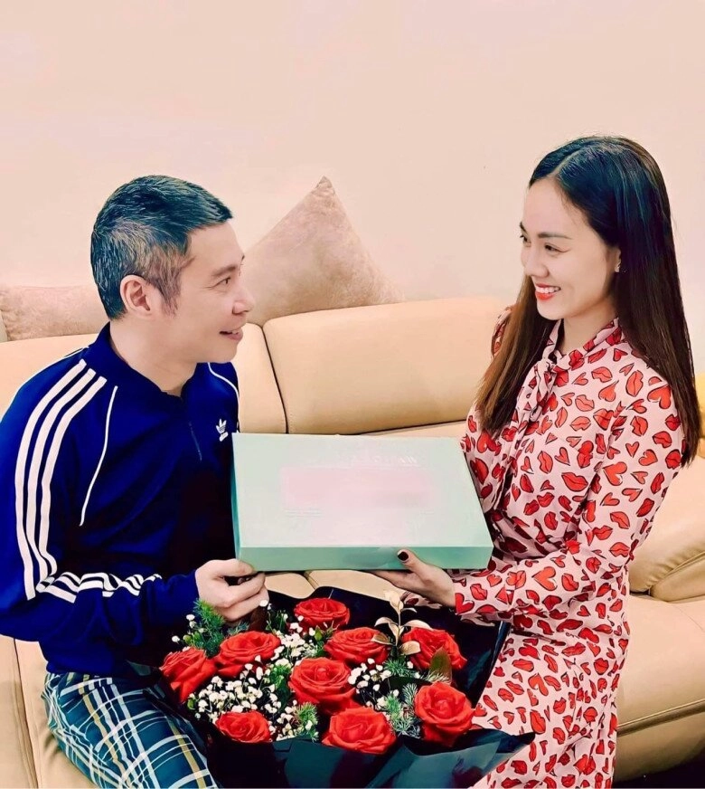 Cùng 52 tuổi chi bảo về hưu trong biệt thự 1600m2 nsnd công lý tái sinh nhờ bà xã kém 15 tuổi - 12