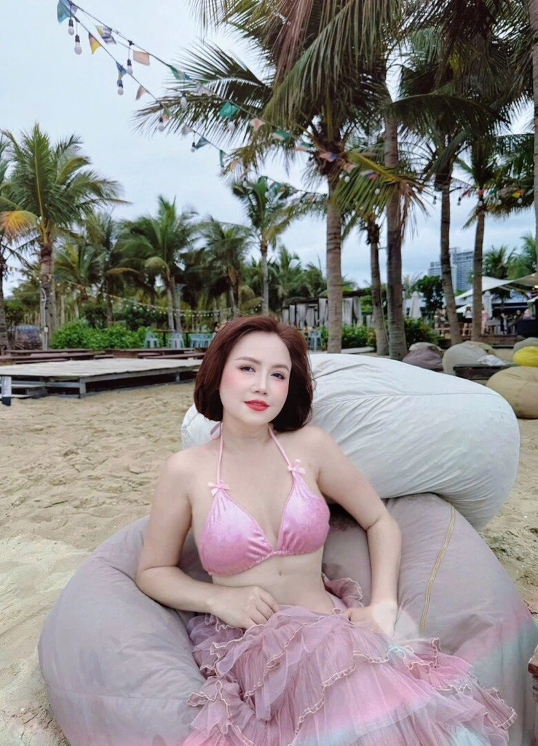 Cùng sinh năm 1976 việt hương ở biệt thự gần 300 tỷ được chồng cưng chiều hoàng yến 4 lần ly hôn trắng tay - 14