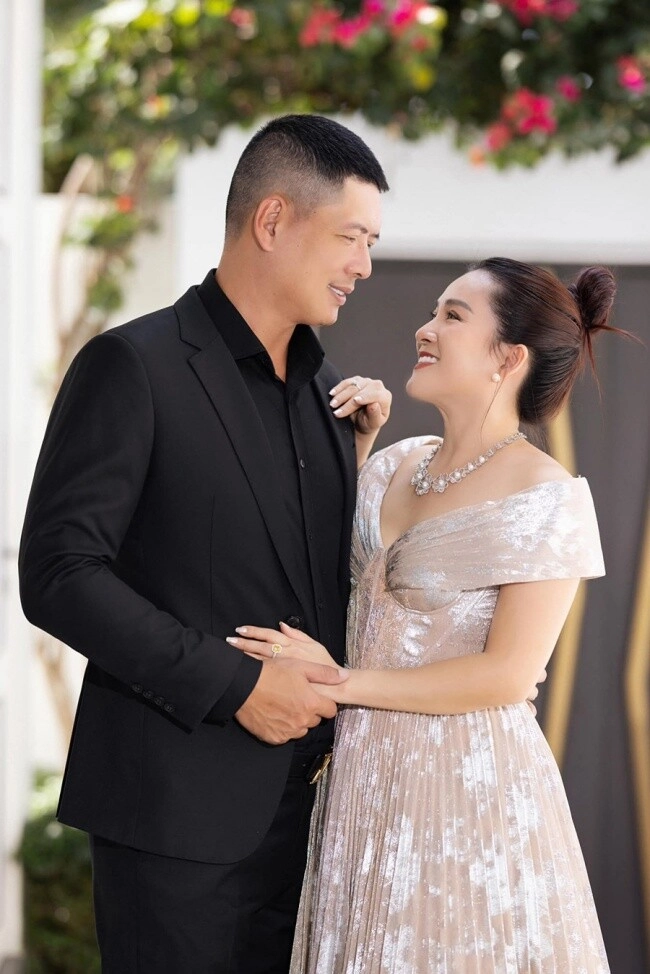 Cùng sinh năm 1981 và cao to điển trai bình minh có vợ giỏi con ngoan việt anh 2 lần ly hôn - 7