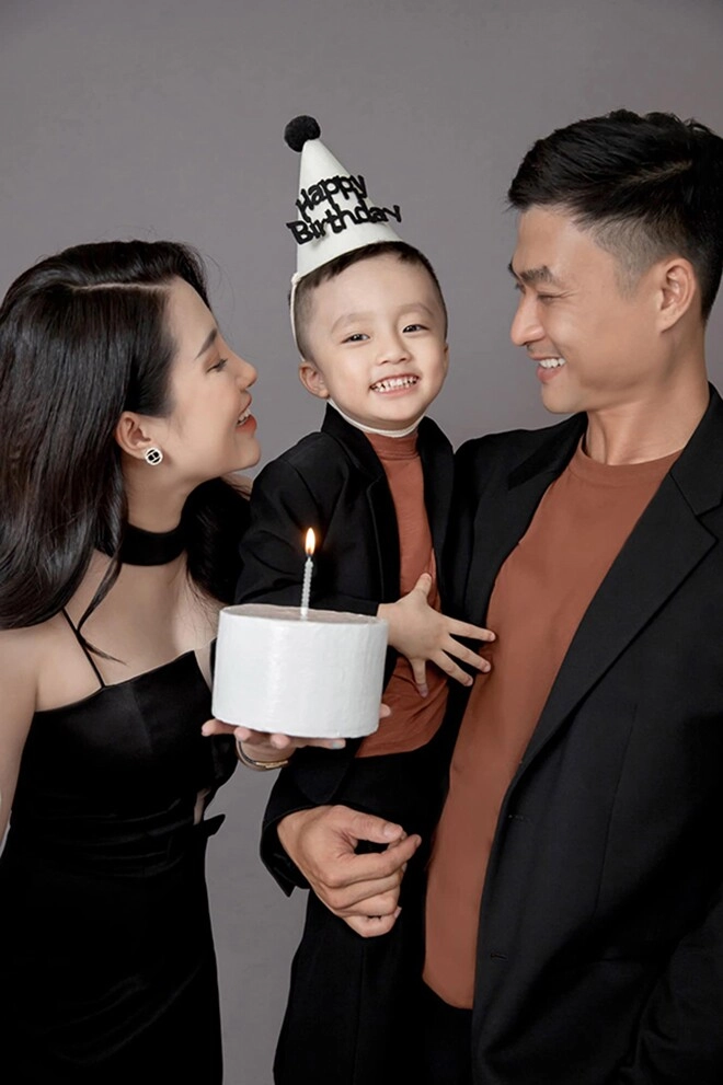 Cùng sinh năm 1989 thánh livestream lê dương bảo lâm nói được trả 7 tỷngày duy hưng có vợ đẹp như hoa hậu - 9